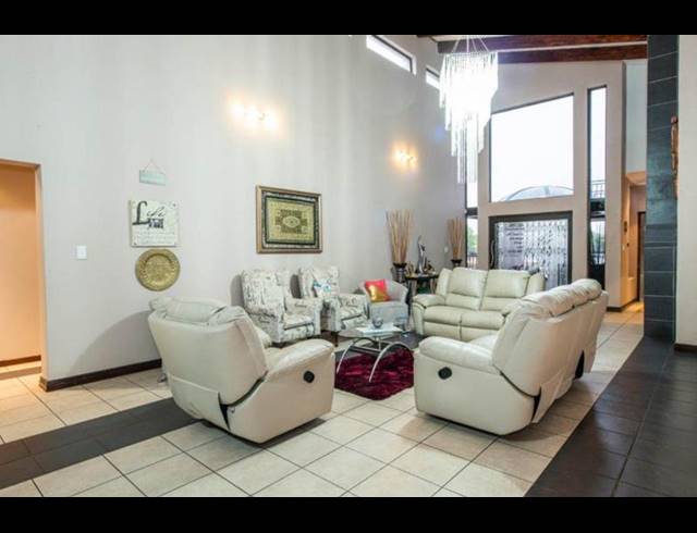 5 BEDROOM HOUSE FOR SALE IN MEYERSDAL NATURE ESTATE